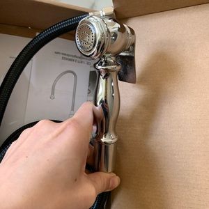 NEW Kingston Brass Kitchen Vintage Gourmetier Single Handle Kitchen Faucet